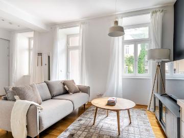 Bright 2BR, Leopoldstadt, fully furnished incl. balcony, elevator and washing machine, Vienna Amsterdam Apartments for Rent