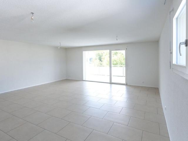 Bright 4.5 room apartment in La Tour de Trême!