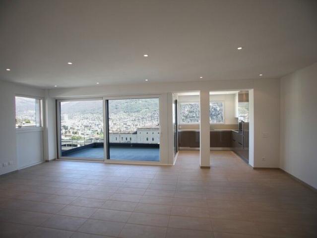 BRIGHT 4.5 ROOMS NEAR THE CENTER OF LUGANO