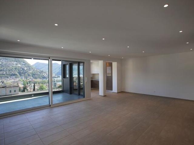 BRIGHT 4.5 ROOMS NEAR THE CENTER OF LUGANO