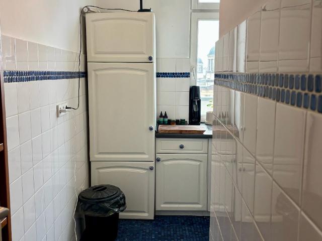 Bright & Cozy 1 Bedroom Apartment with Castle View