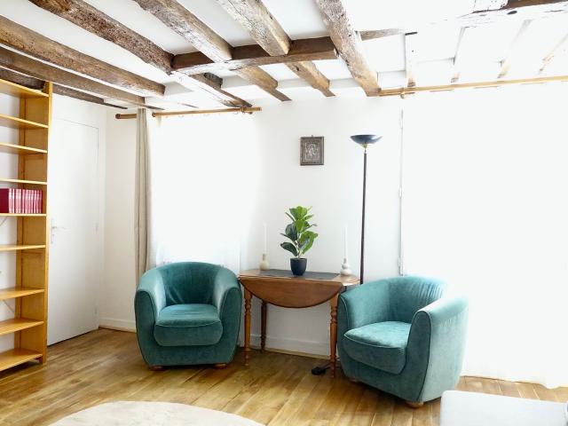 Bright & Cozy Paris Apartment | Metro 3 Min Away, Paris Amsterdam Apartments for Rent