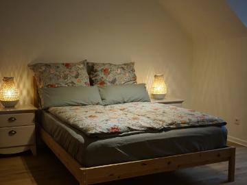 Bright cozy quiet green located 3 room apartment near university & city, suited for shared apartment, families, Dusseldorf Amsterdam Apartments for Rent