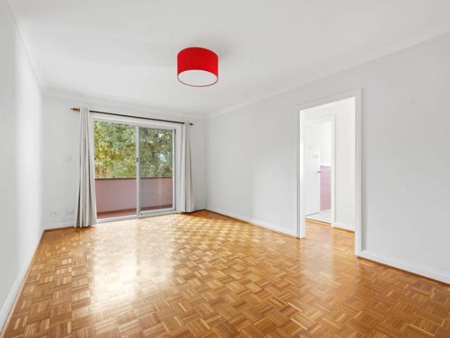 Bright Coastal Living with Parking in a Peaceful Coogee Setting