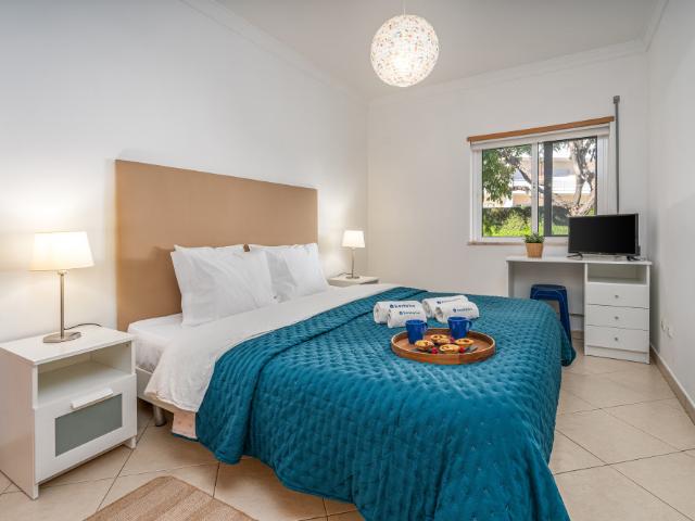 Bright & Comfortable Flat by Host Wise