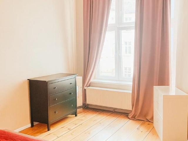 Bright, comfy home in Friedrichshain, Berlin Amsterdam Apartments for Rent