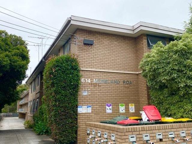 Bright & Convenient Apartment Close to Transport and Amenities