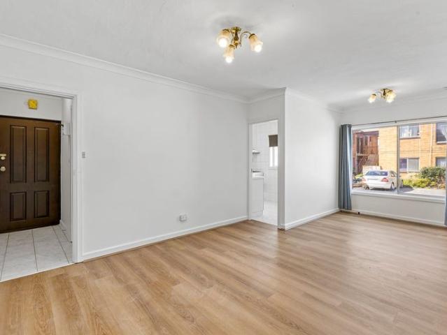 Bright & Convenient Apartment Living in the Heart of Glenroy