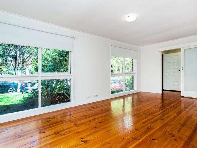 Bright & Convenient Single Level Unit in Prime Ringwood Location