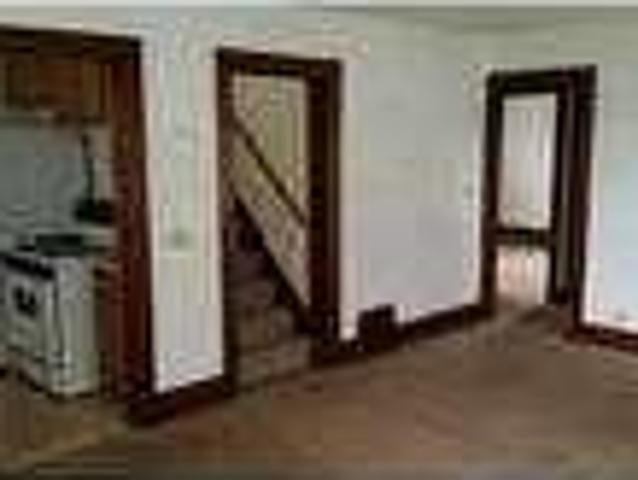 Bright Cedar Falls, 4 bedroom, 1 bath for rent
