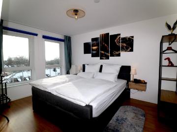 90m² Executive Apartment · balcony · Lift · parking