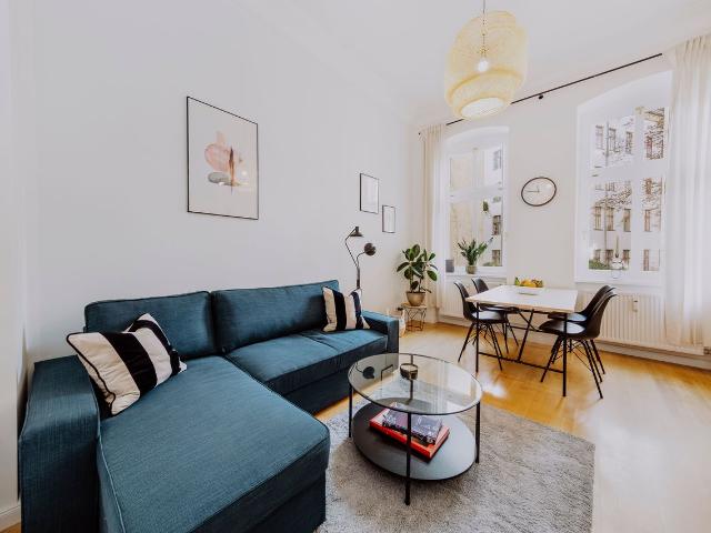 Bright, charming apartment for couples with a baby/toddler or singles in one of Berlins most popular neighbourhoods, Berlin Amsterdam Apartments for Rent