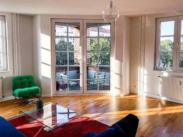 Bright, charming loft like apartment located at Berlin Gesundbrunnen, Berlin Amsterdam Apartments for Rent