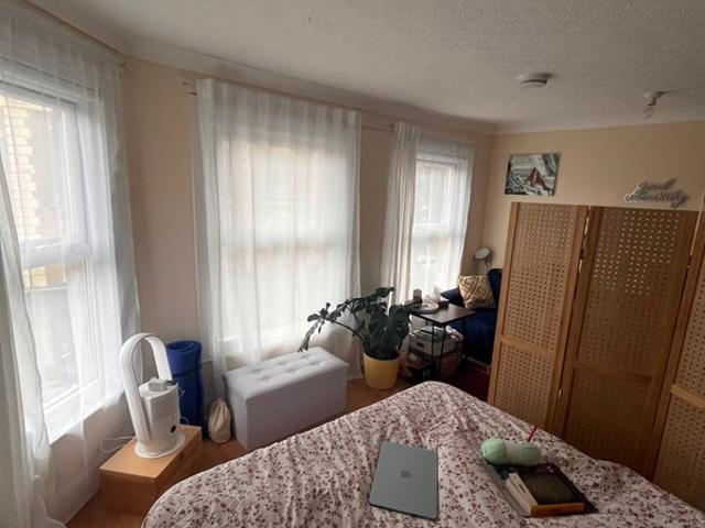Bright & Cheerful Studio Flat – Brixton Zone 2