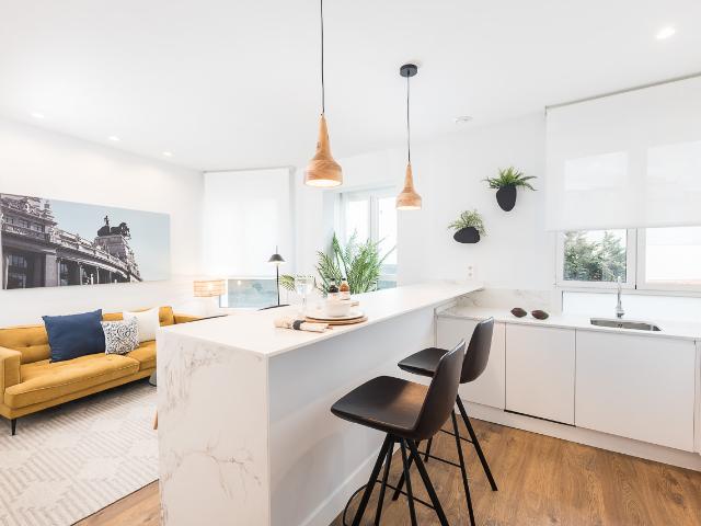 Bright and modern 2 bedroom apartment in central Madrid