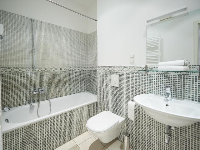 Bright and modern apartment with balkony, Berlin Amsterdam Apartments for Rent