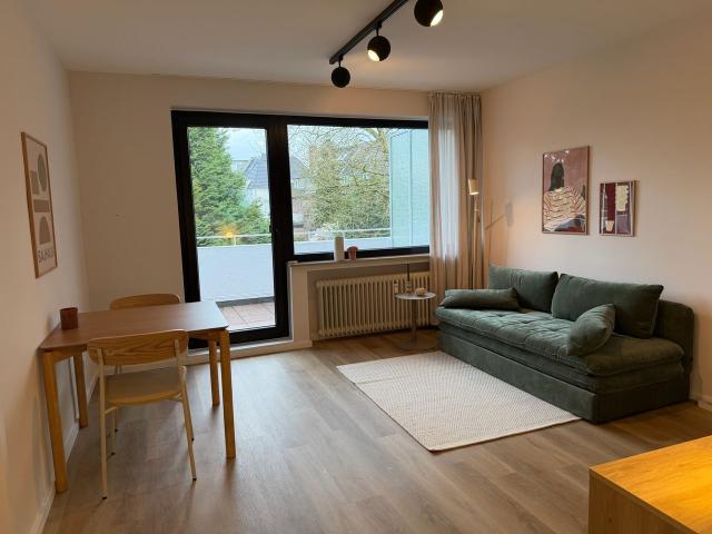 Bright and modern apartment with private terrace – Central loaction, Koln Amsterdam Apartments for Rent