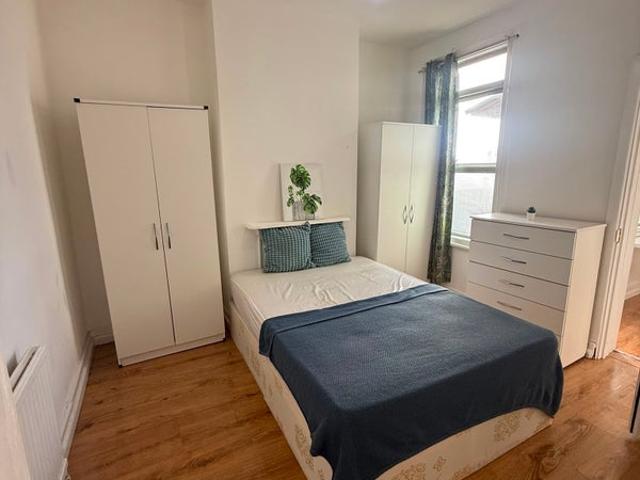 Bright and New One Bed House Ready to Move In