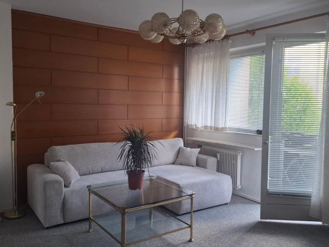 Bright and Newly Renovated Apartment Near Mehringplatz – Ideal for Couples and Small Families, Berlin Amsterdam Apartments for Rent