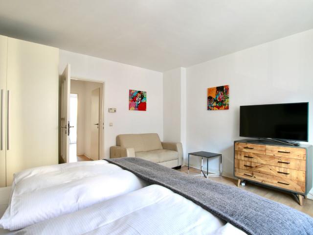 Bright and nice apartment in Ehrenfeld, Koln Amsterdam Apartments for Rent