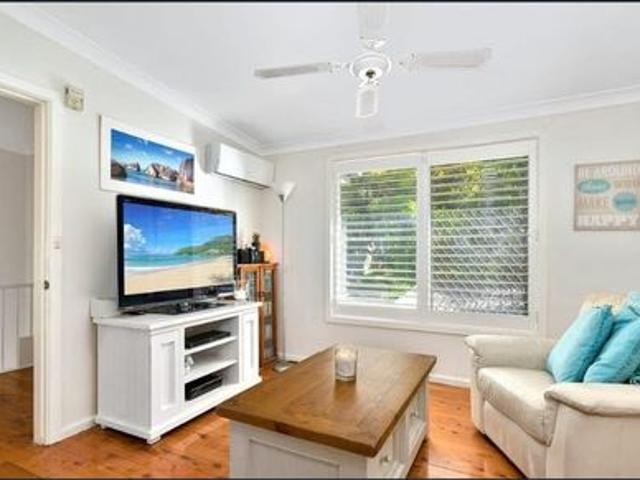 Bright and Open Upper Level Duplex
