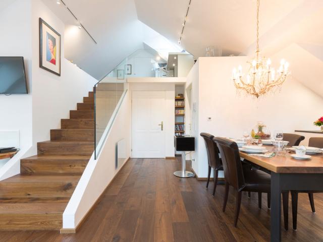 Bright and beautiful apartment under the roof
