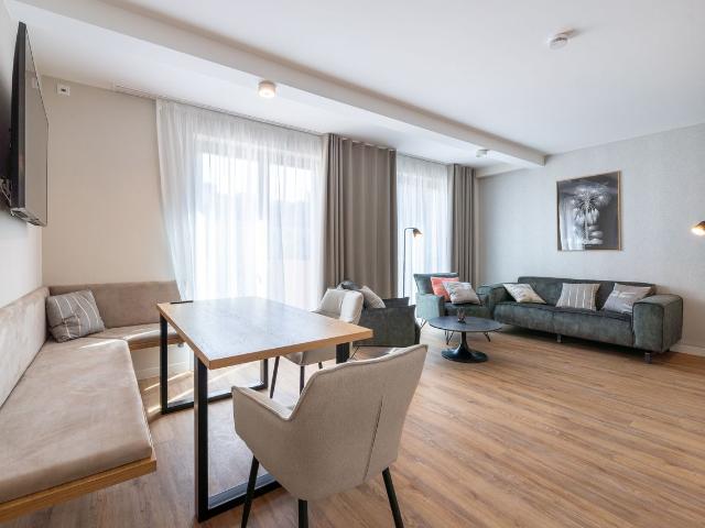 Bright and beautiful flat in Potsdam next to park and down town, Potsdam Amsterdam Apartments for Rent