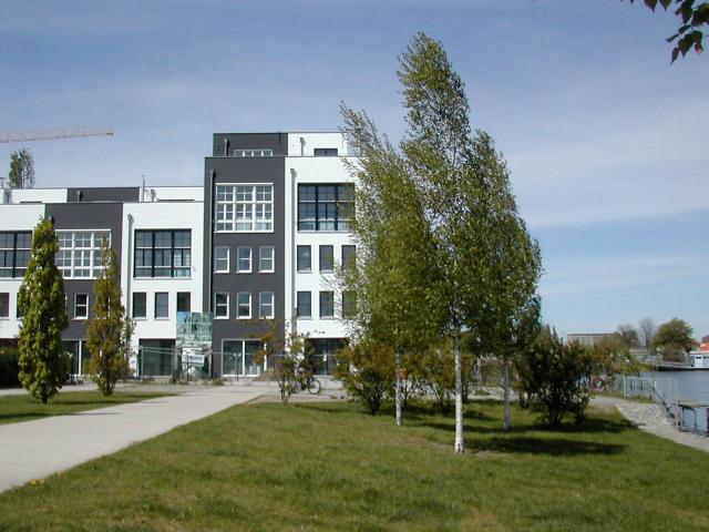 Bright and central house with garden next to the water, Berlin Amsterdam Apartments for Rent