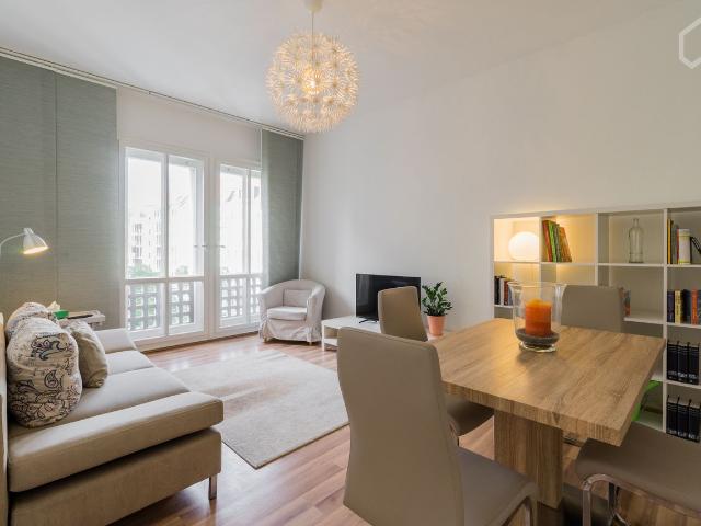 Bright and central loft in Wilmersdorf close to the Kurfürstendamm, Berlin Amsterdam Apartments for Rent