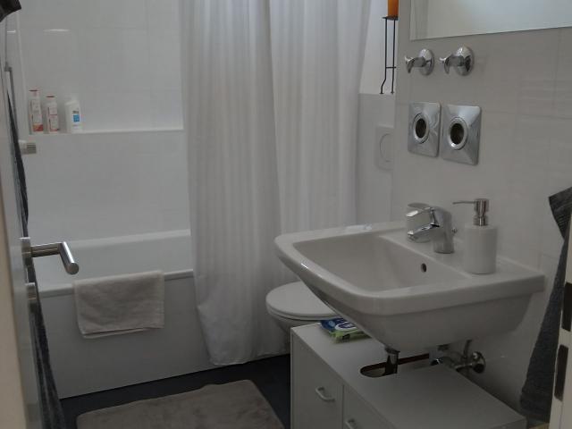Bright and central Studio in Sachsenhausen, Frankfurt Amsterdam Apartments for Rent