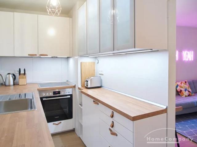 Bright and comfortable flat with balcony in a quiet street in popular Schanze, close to Altona and city centre