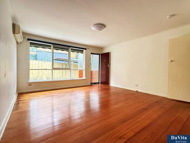 Bright and Comfortable 2 Bedroom Unit in Prime Balwyn Location