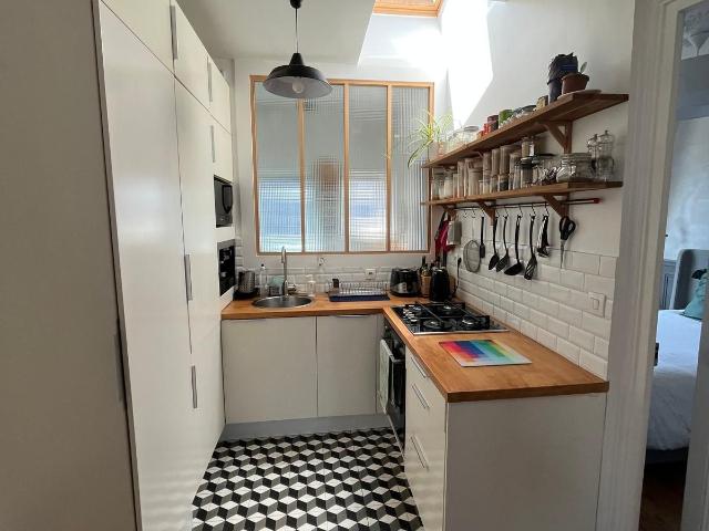 Bright and cosy apartment in a picturesque neighborhood, Paris Amsterdam Apartments for Rent