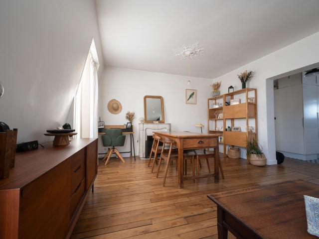 Bright and cosy apartment in a picturesque neighborhood
