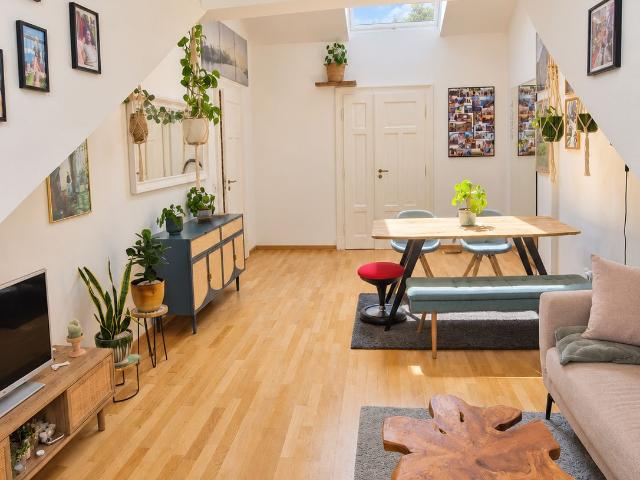 Bright and Cosy Apartment with a South Facing Balcony in Leipzig’s Waldstraßenviertel, Leipzig Amsterdam Apartments for Rent