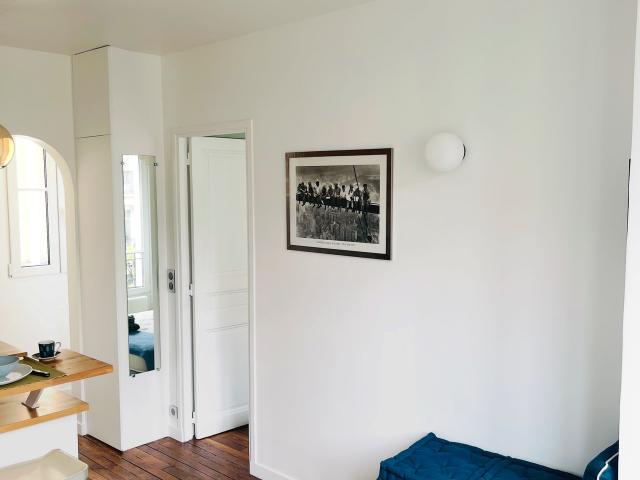 Bright and cozy 1 bedroom & 1 living room renovated in nice area, Paris, Paris Amsterdam Apartments for Rent