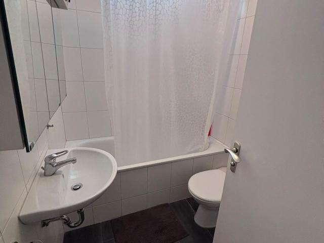 Bright and cozy apartment in München with Balcony, Munchen Amsterdam Apartments for Rent