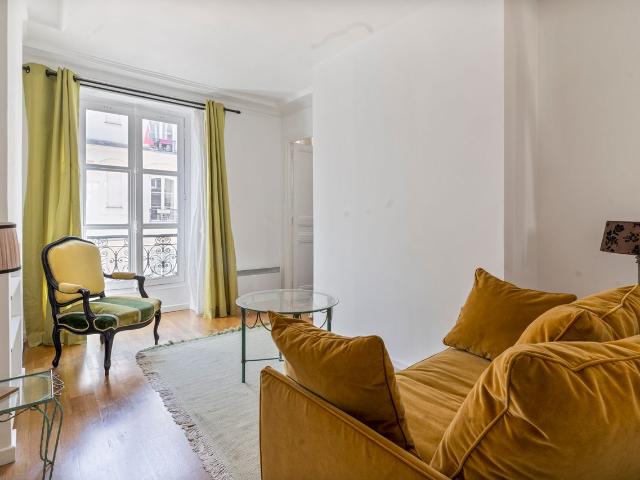 Bright and cozy Parisian cocoon, Paris Amsterdam Apartments for Rent