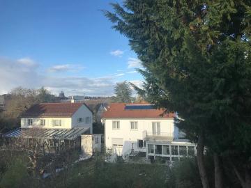 Bright and Cozy Top Floor Apartment without Balcony in Stuttgart Vaihingen