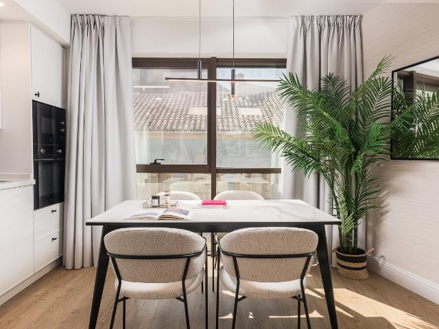 Bright and Elegant Apartment in the Historic Center