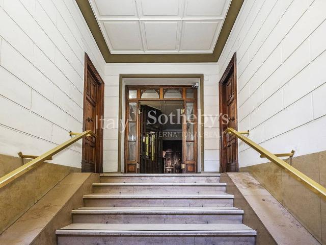 Bright and elegant apartment in the San Giovanni neighborhood