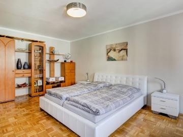 Bright and fully furnished apartment for rent