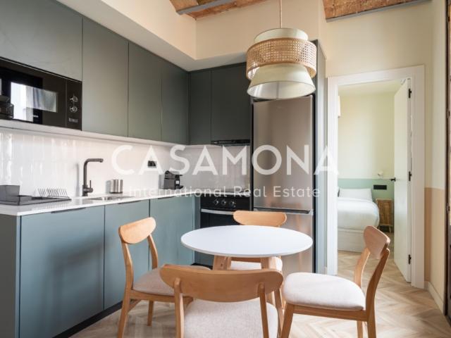 Bright and Fully Renovated 2 Bedroom Apartment In Poble Nou