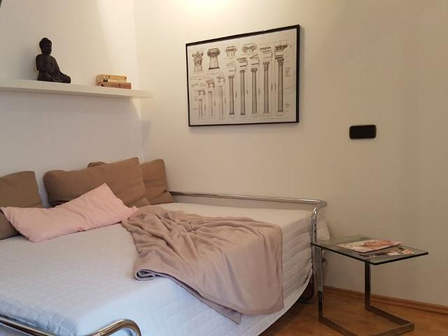 Bright and fashionable flat conveniently located, Stuttgart, Stuttgart Amsterdam Apartments for Rent