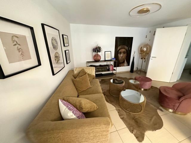 Bright and lovely home in the heart of town, Wiesbaden Amsterdam Apartments for Rent