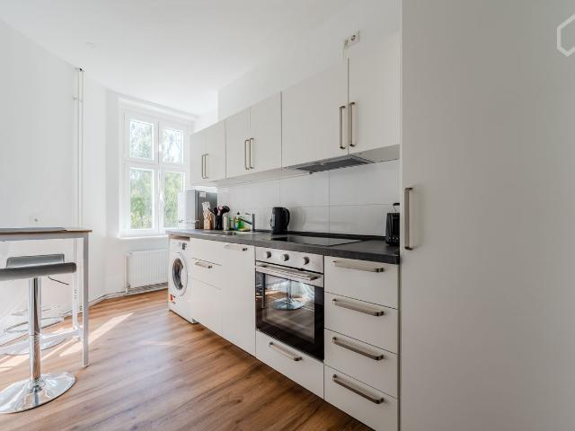 Bright and Peaceful Apartment Near Prenzlauer Berg, Berlin Amsterdam Apartments for Rent