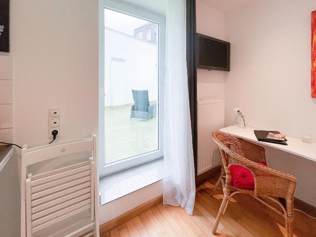 Bright and perfect flat in Aachen, Aachen Amsterdam Apartments for Rent