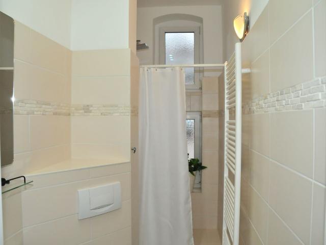 Bright and quiet apartment in Halensee near Grunewald, Berlin Amsterdam Apartments for Rent