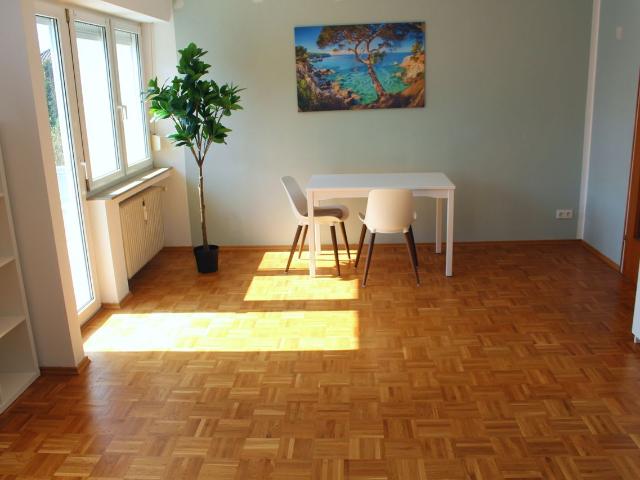 Bright and Quiet Apartment in Prime Location A Home to Relax, Heilbronn Amsterdam Apartments for Rent