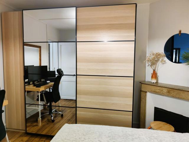 Bright and quiet apartment on courtyard Renovated with 1 separate bedroom metro 3 & 14 Paris 17, Paris Amsterdam Apartments for Rent